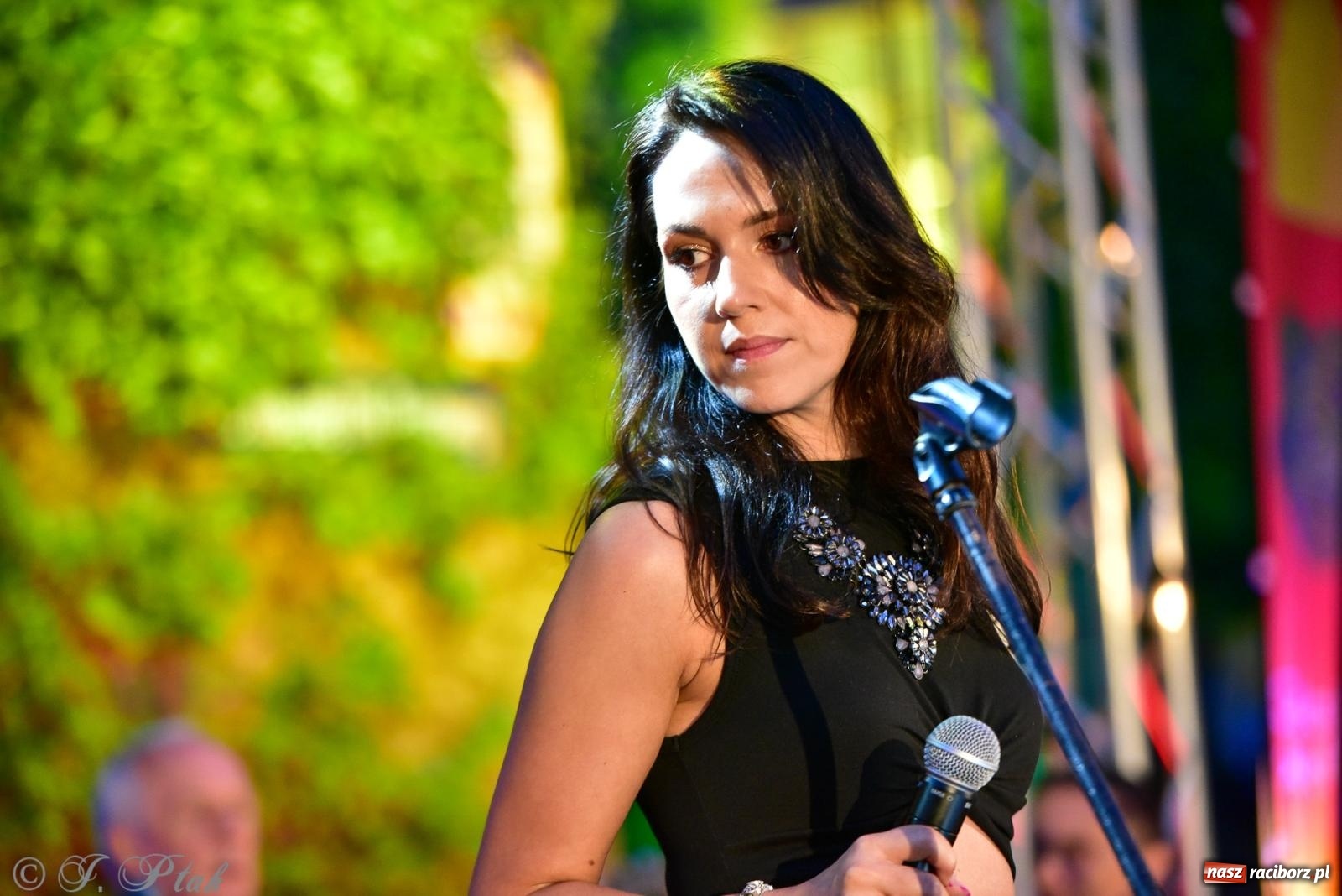 Zdjęcie w galerii na portalu naszraciborz.pl: Raciborska potańcówka przy Tęczowej z Lotharsami [FOTO i WIDEO] wiadomości z regionu