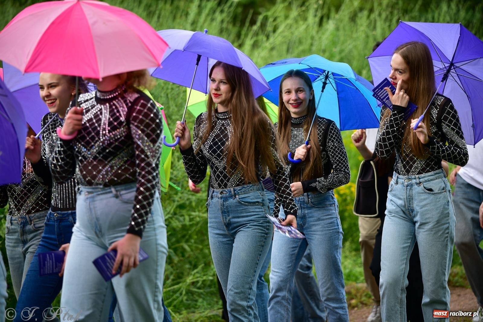 Zdjęcie w galerii na portalu naszraciborz.pl: Diexieland Street Band i W Sam Raz na bis. Muzycznie i kolorowo na ulicach Raciborza wiadomości z regionu