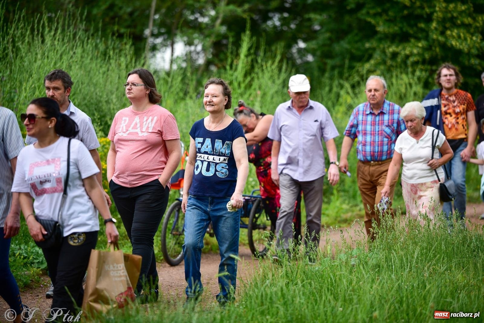 Zdjęcie w galerii na portalu naszraciborz.pl: Diexieland Street Band i W Sam Raz na bis. Muzycznie i kolorowo na ulicach Raciborza wiadomości z regionu