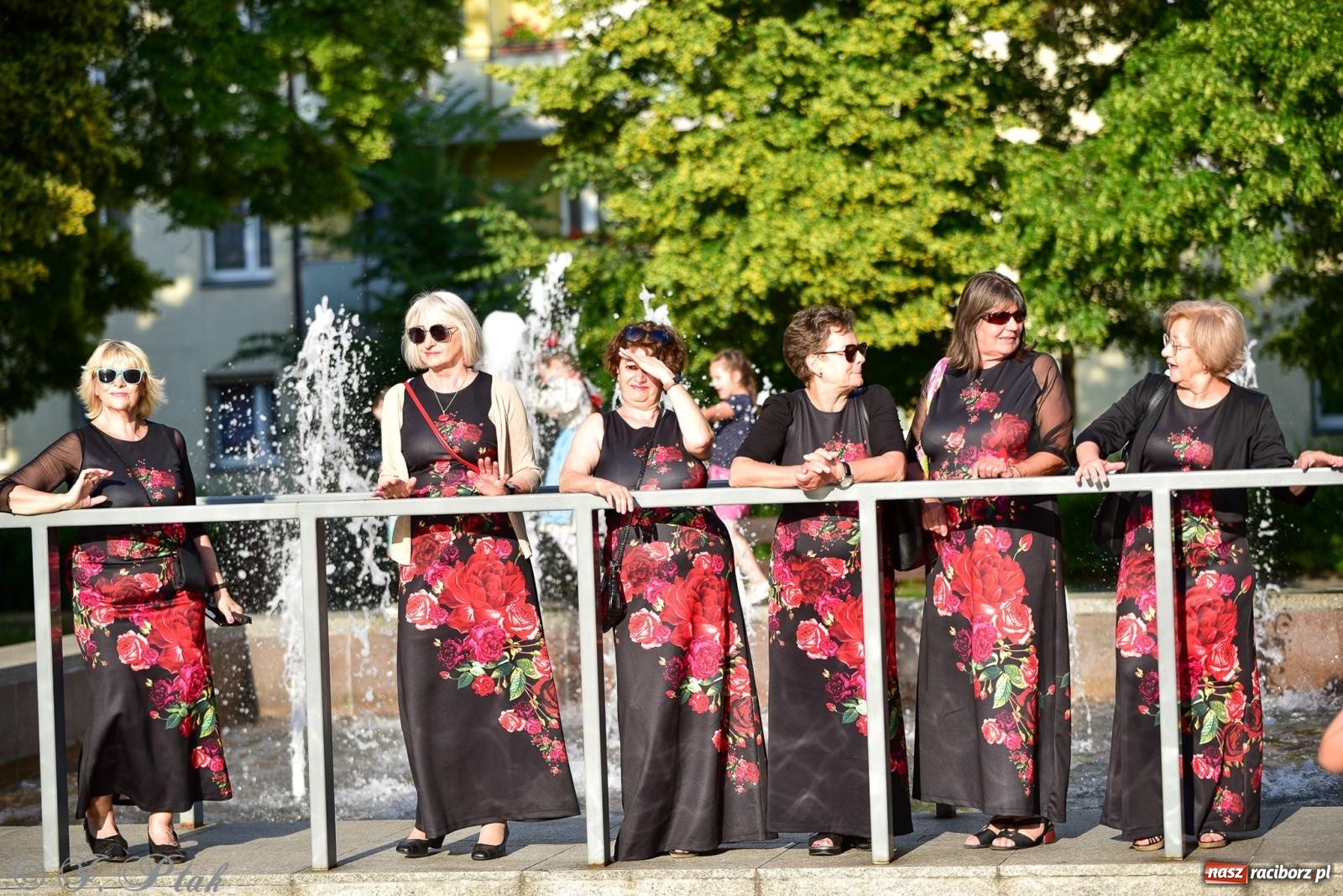 Zdjęcie w galerii na portalu naszraciborz.pl: Diexieland Street Band i W Sam Raz na bis. Muzycznie i kolorowo na ulicach Raciborza wiadomości z regionu