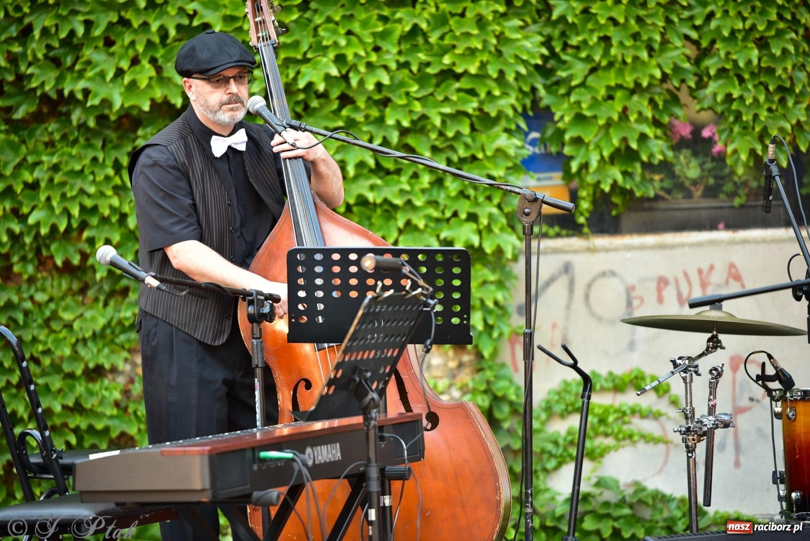 Zdjęcie w galerii na portalu naszraciborz.pl: Diexieland Street Band i W Sam Raz na bis. Muzycznie i kolorowo na ulicach Raciborza wiadomości z regionu