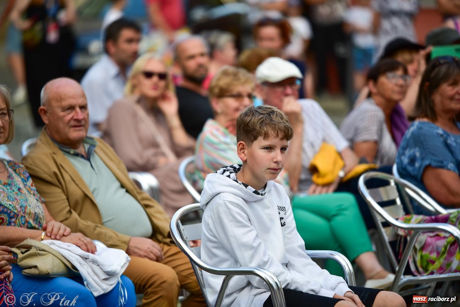 Zdjęcie w galerii na portalu naszraciborz.pl: Diexieland Street Band i W Sam Raz na bis. Muzycznie i kolorowo na ulicach Raciborza wiadomości z regionu
