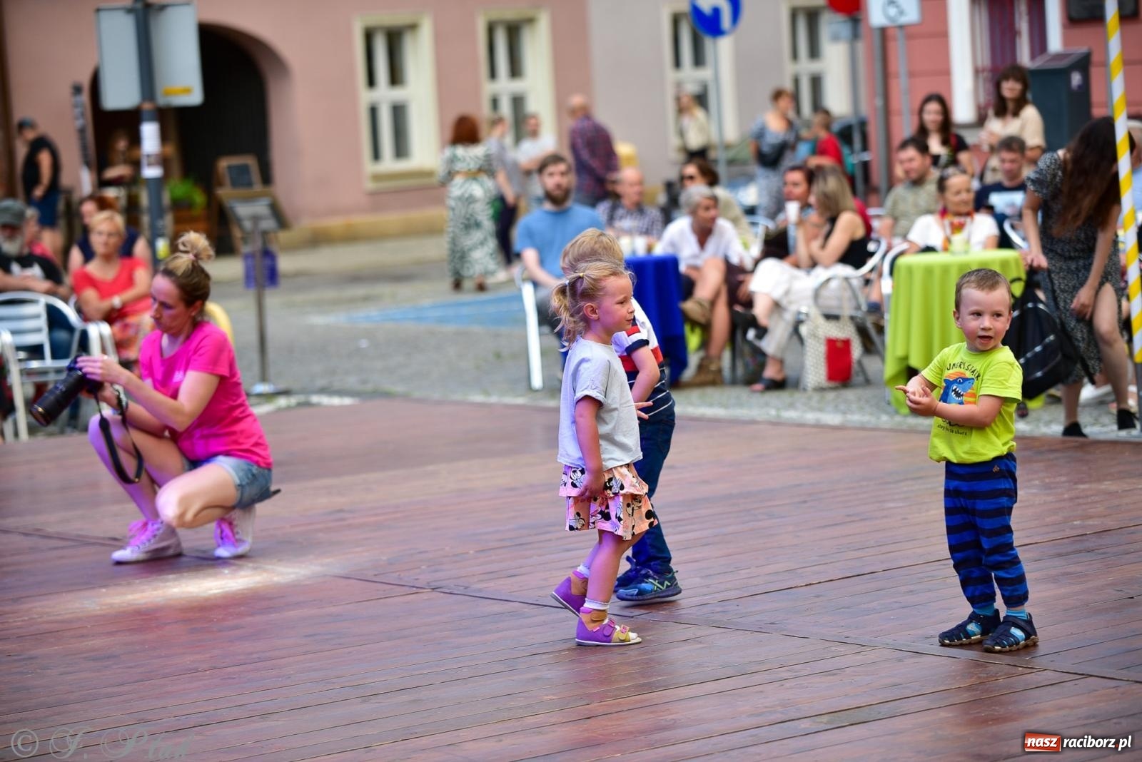 Zdjęcie w galerii na portalu naszraciborz.pl: Diexieland Street Band i W Sam Raz na bis. Muzycznie i kolorowo na ulicach Raciborza wiadomości z regionu