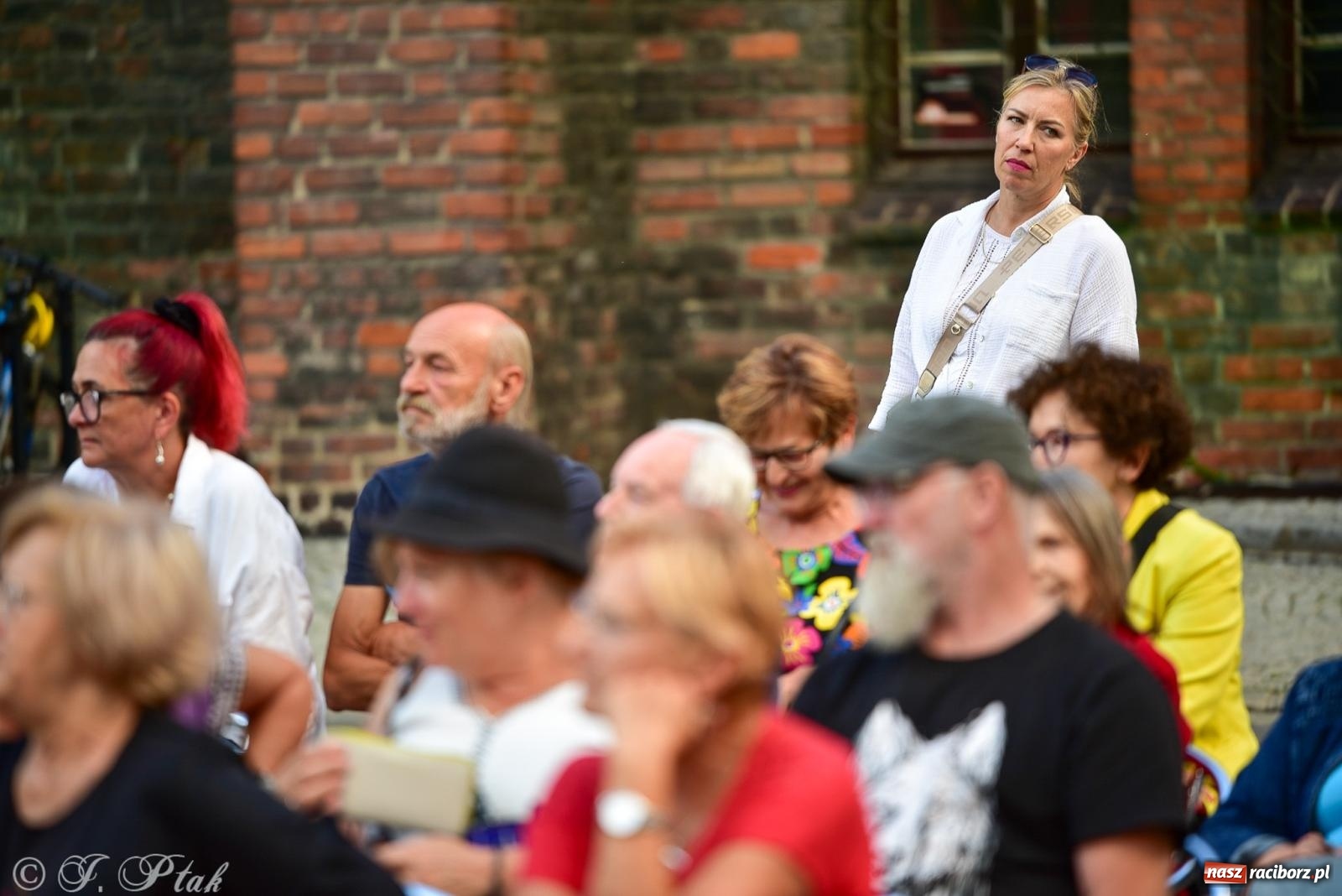 Zdjęcie w galerii na portalu naszraciborz.pl: Diexieland Street Band i W Sam Raz na bis. Muzycznie i kolorowo na ulicach Raciborza wiadomości z regionu