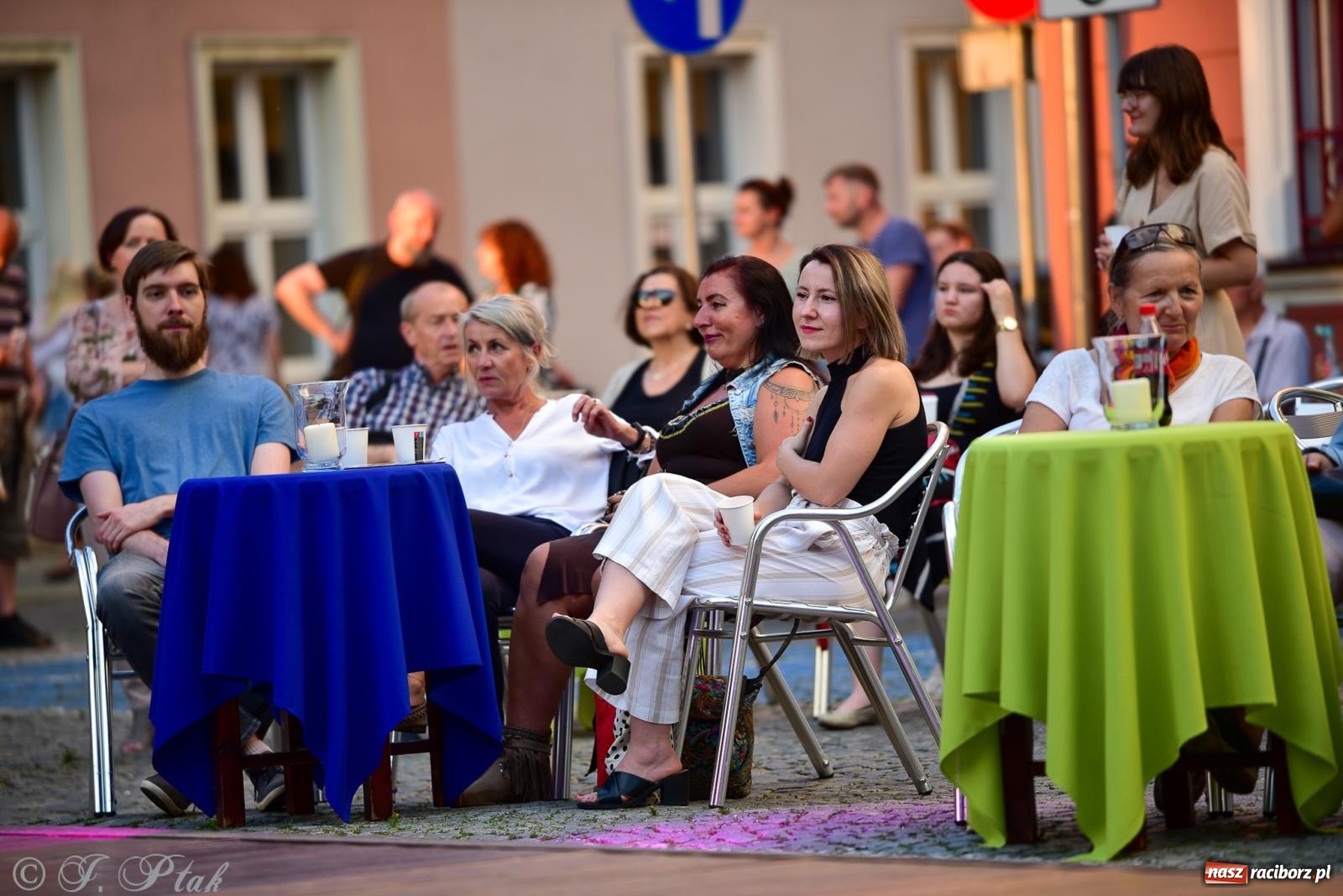 Zdjęcie w galerii na portalu naszraciborz.pl: Diexieland Street Band i W Sam Raz na bis. Muzycznie i kolorowo na ulicach Raciborza wiadomości z regionu