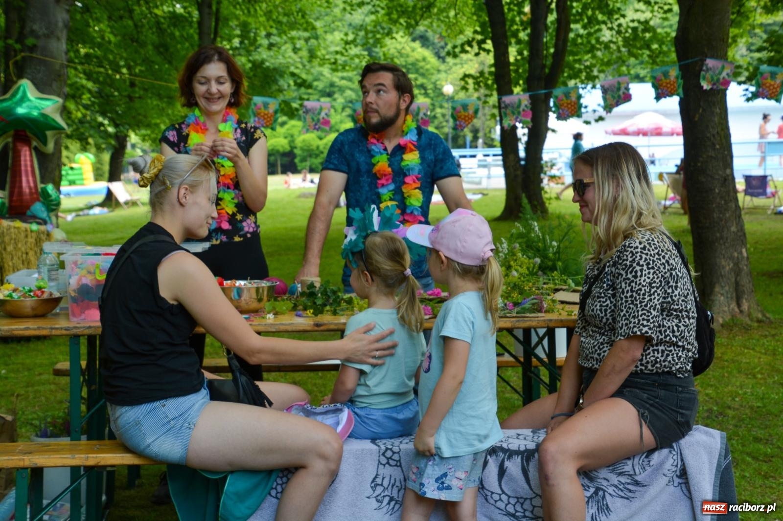 Zdjęcie w galerii na portalu naszraciborz.pl: Basen pod Oborą już czynny. Spora frekwencja na otwarciu wiadomości z regionu