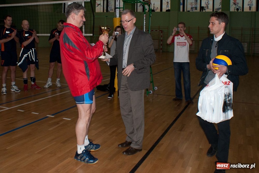 Zdjęcie w galerii na portalu naszraciborz.pl: Strażacy z Pucharem Prezydenta wiadomości z regionu