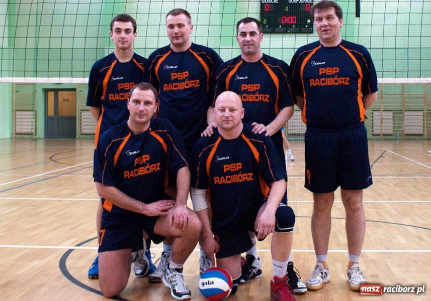 Zdjęcie w galerii na portalu naszraciborz.pl: Strażacy z Pucharem Prezydenta wiadomości z regionu