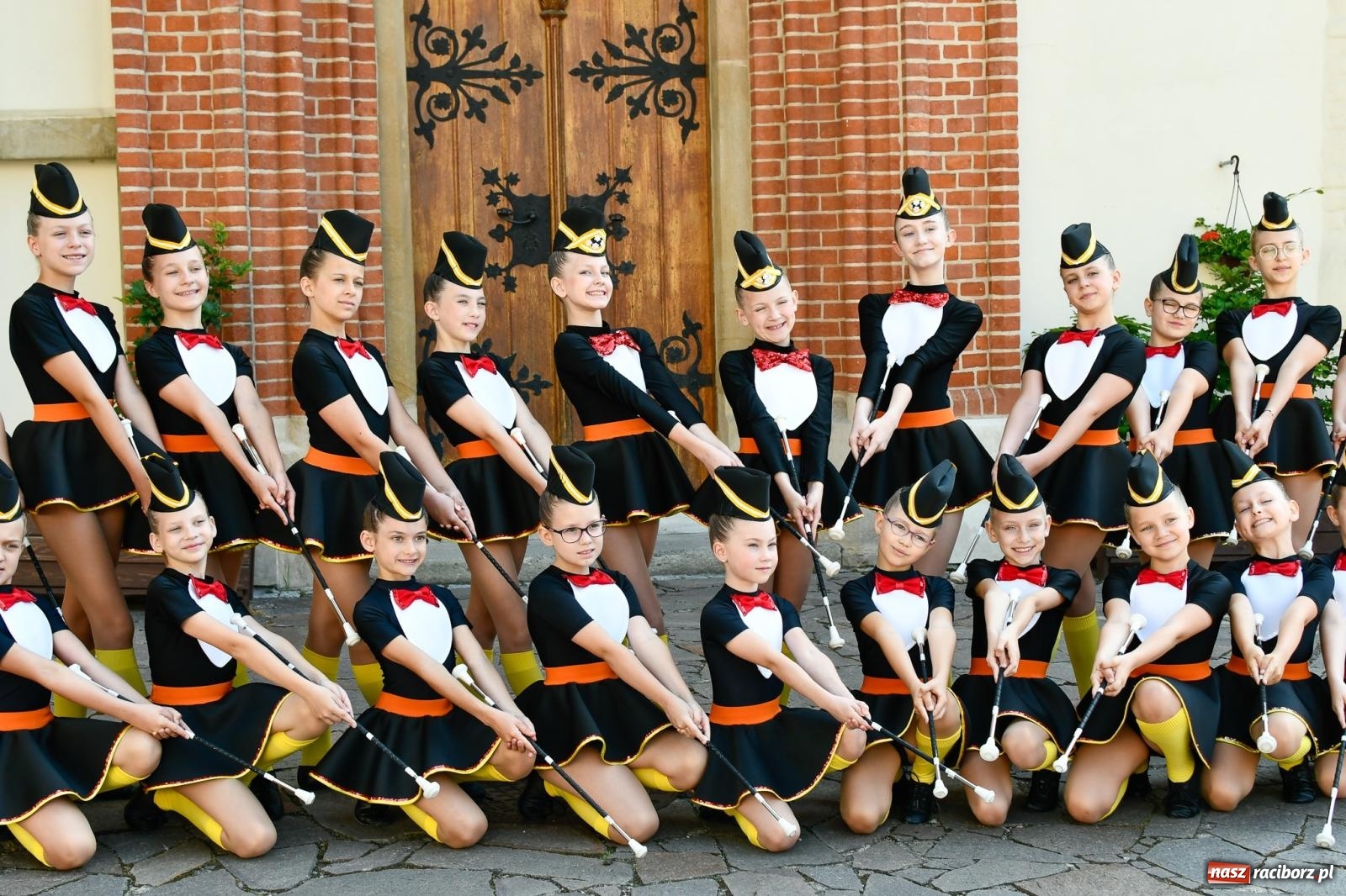 Zdjęcie w galerii na portalu naszraciborz.pl: IV raciborski Mażoretkowy Zawrót Głowy [FOTO i WIDEO] wiadomości z regionu