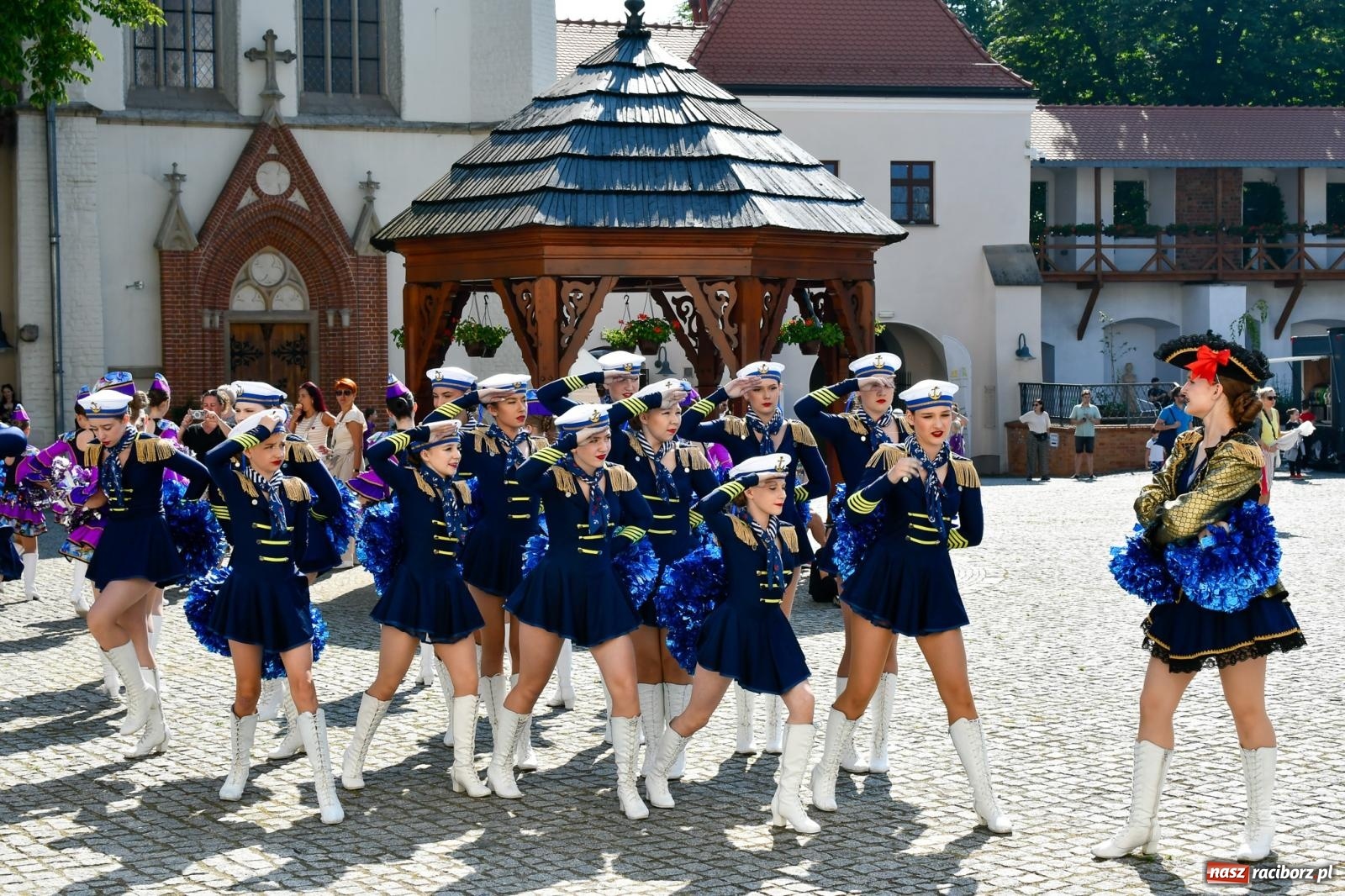 Zdjęcie w galerii na portalu naszraciborz.pl: IV raciborski Mażoretkowy Zawrót Głowy [FOTO i WIDEO] wiadomości z regionu