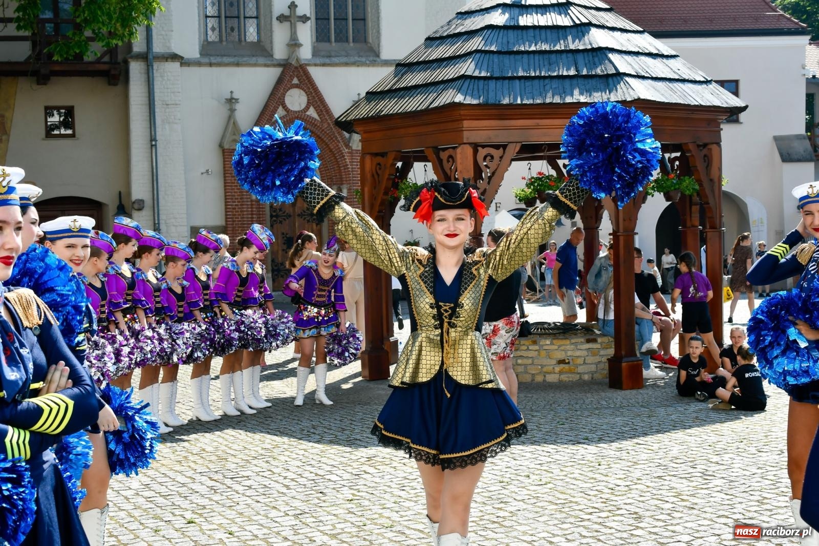 Zdjęcie w galerii na portalu naszraciborz.pl: IV raciborski Mażoretkowy Zawrót Głowy [FOTO i WIDEO] wiadomości z regionu