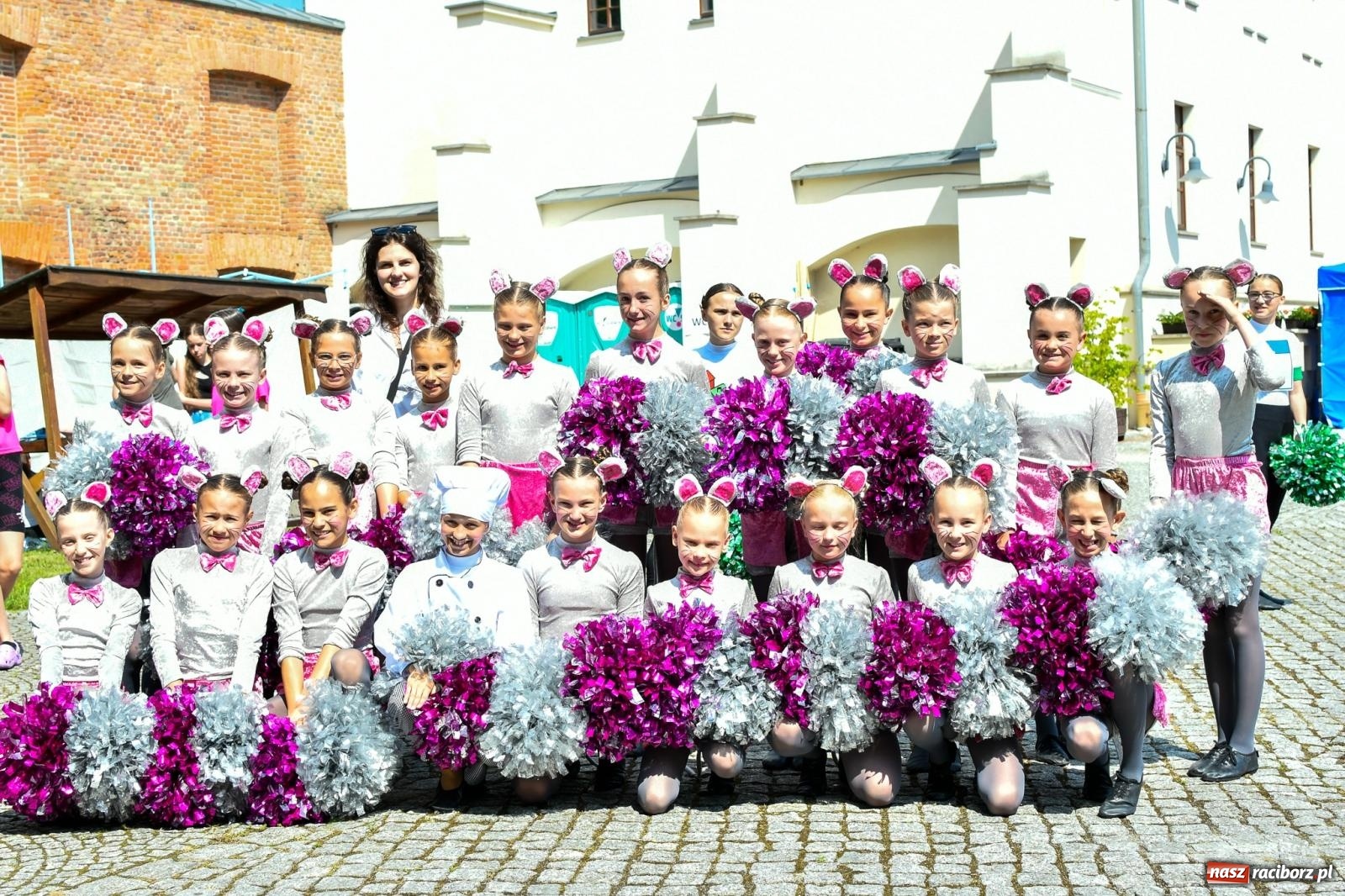 Zdjęcie w galerii na portalu naszraciborz.pl: IV raciborski Mażoretkowy Zawrót Głowy [FOTO i WIDEO] wiadomości z regionu