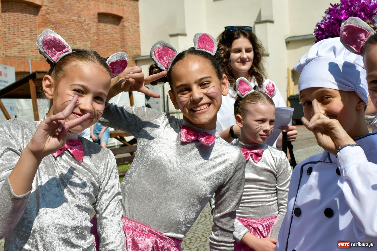 Zdjęcie w galerii na portalu naszraciborz.pl: IV raciborski Mażoretkowy Zawrót Głowy [FOTO i WIDEO] wiadomości z regionu