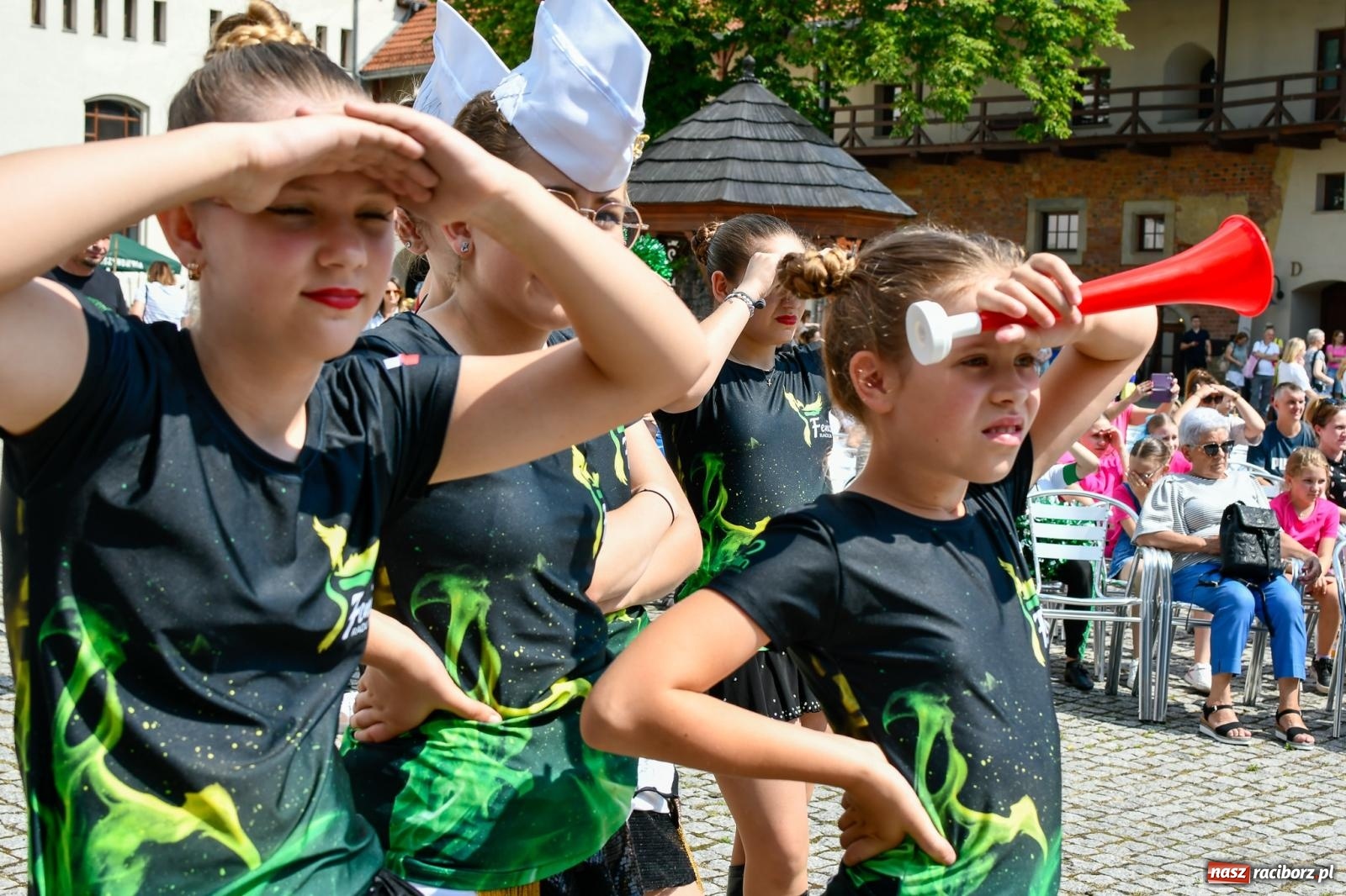 Zdjęcie w galerii na portalu naszraciborz.pl: IV raciborski Mażoretkowy Zawrót Głowy [FOTO i WIDEO] wiadomości z regionu