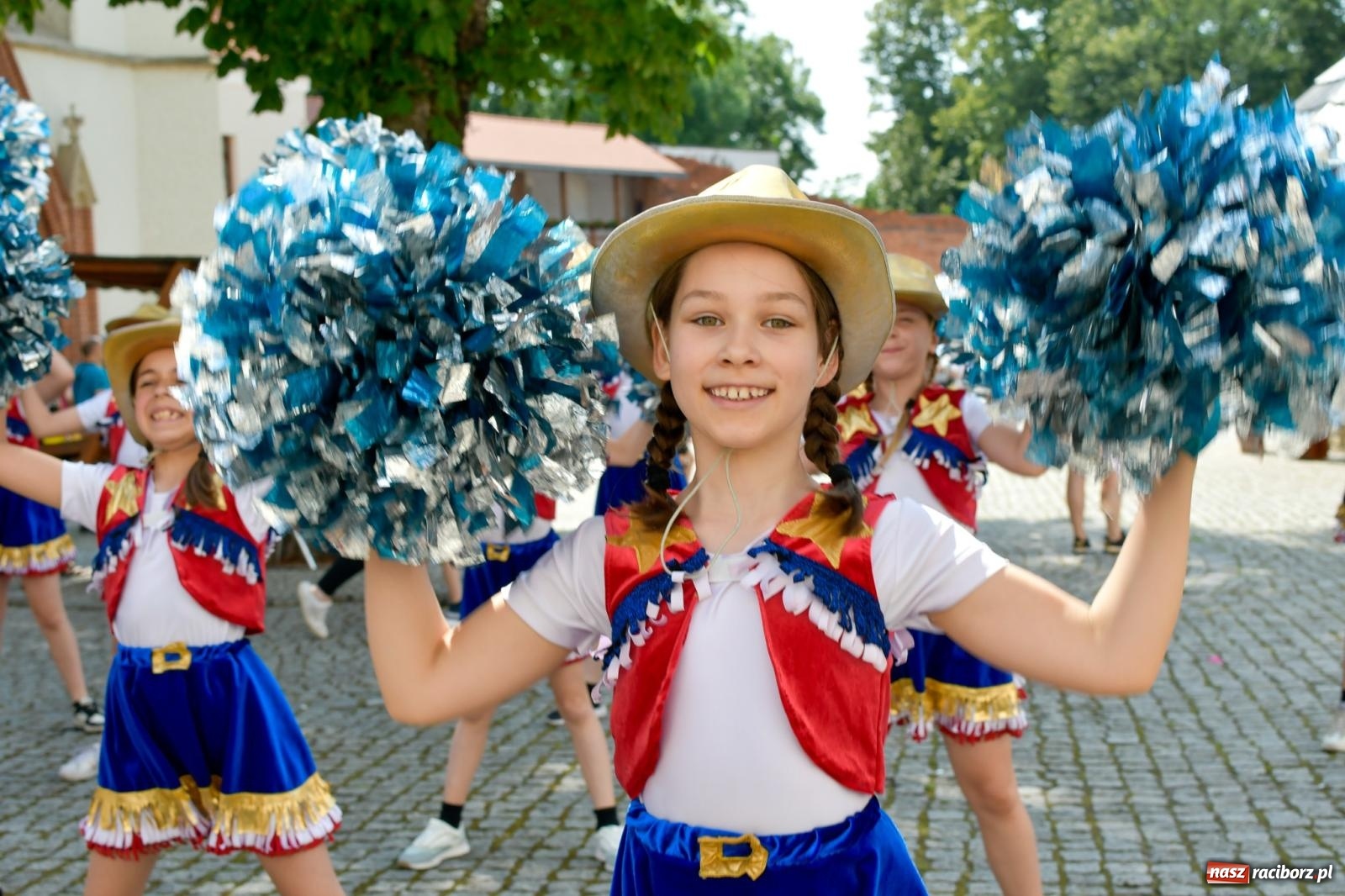 Zdjęcie w galerii na portalu naszraciborz.pl: IV raciborski Mażoretkowy Zawrót Głowy [FOTO i WIDEO] wiadomości z regionu