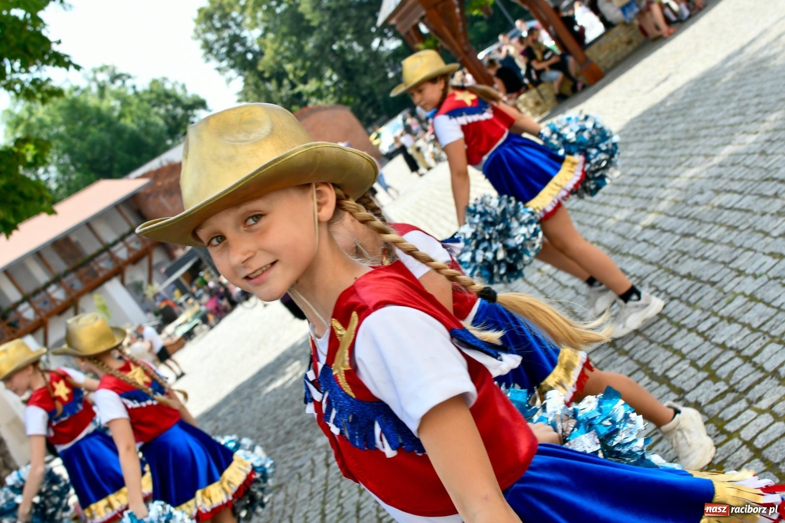 Zdjęcie w galerii na portalu naszraciborz.pl: IV raciborski Mażoretkowy Zawrót Głowy [FOTO i WIDEO] wiadomości z regionu