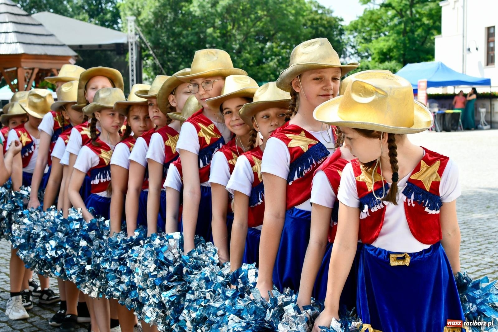 Zdjęcie w galerii na portalu naszraciborz.pl: IV raciborski Mażoretkowy Zawrót Głowy [FOTO i WIDEO] wiadomości z regionu
