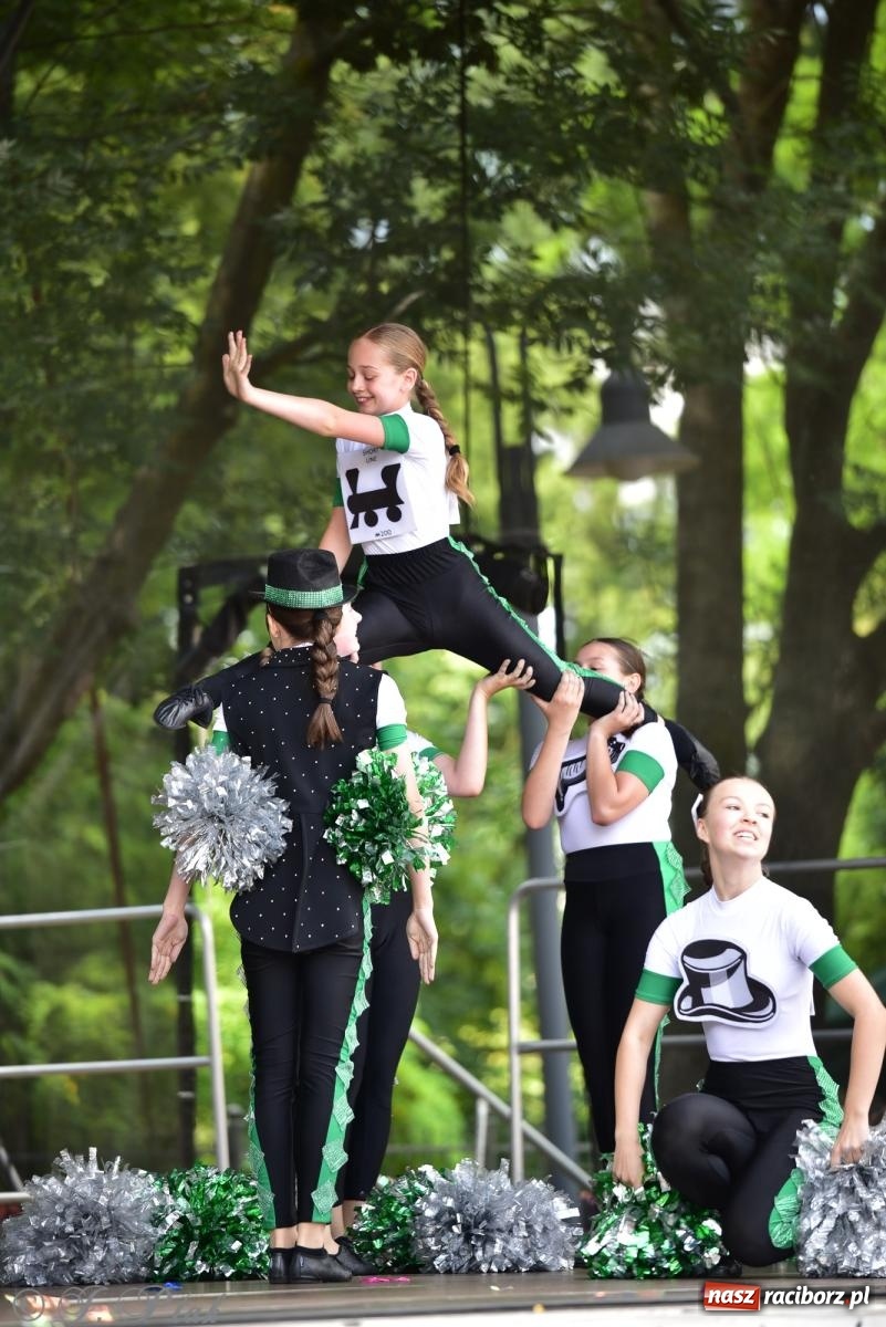 Zdjęcie w galerii na portalu naszraciborz.pl: IV raciborski Mażoretkowy Zawrót Głowy [FOTO i WIDEO] wiadomości z regionu