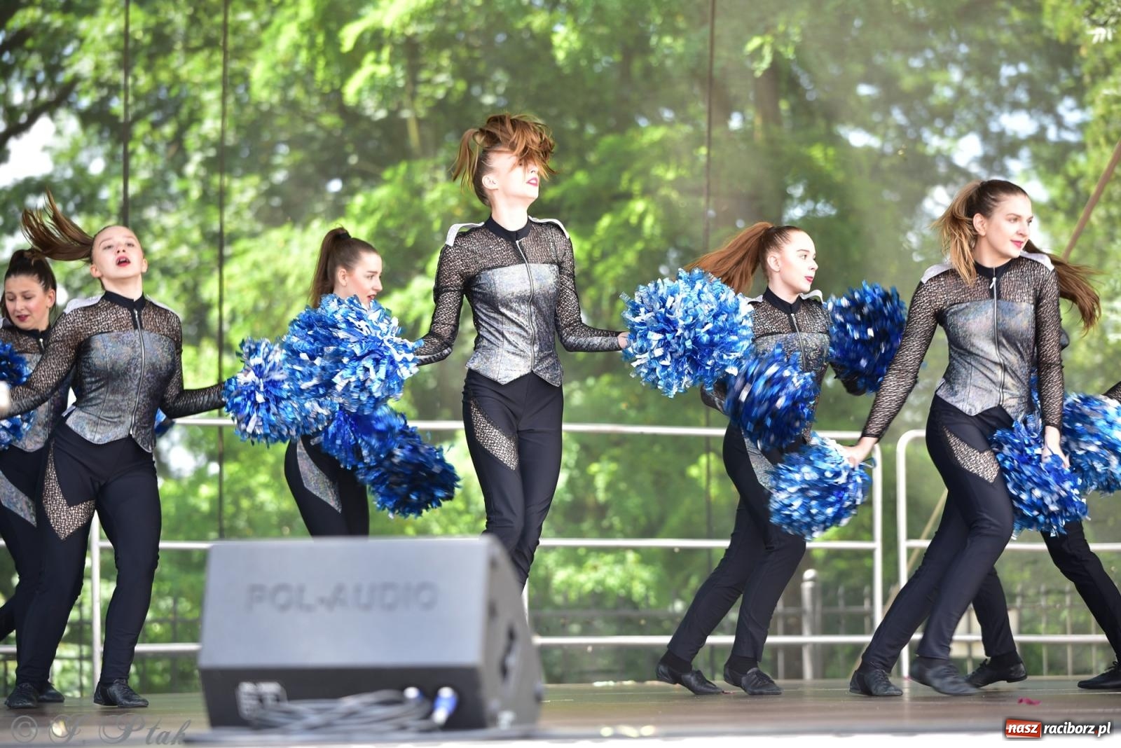 Zdjęcie w galerii na portalu naszraciborz.pl: IV raciborski Mażoretkowy Zawrót Głowy [FOTO i WIDEO] wiadomości z regionu