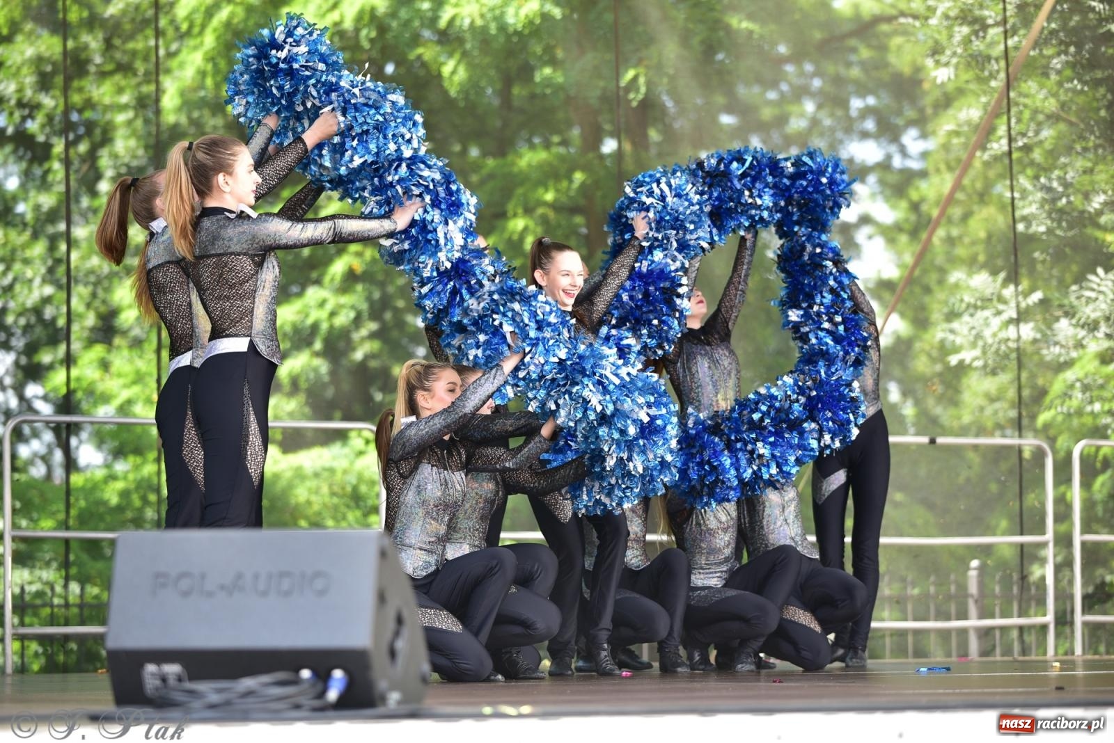 Zdjęcie w galerii na portalu naszraciborz.pl: IV raciborski Mażoretkowy Zawrót Głowy [FOTO i WIDEO] wiadomości z regionu