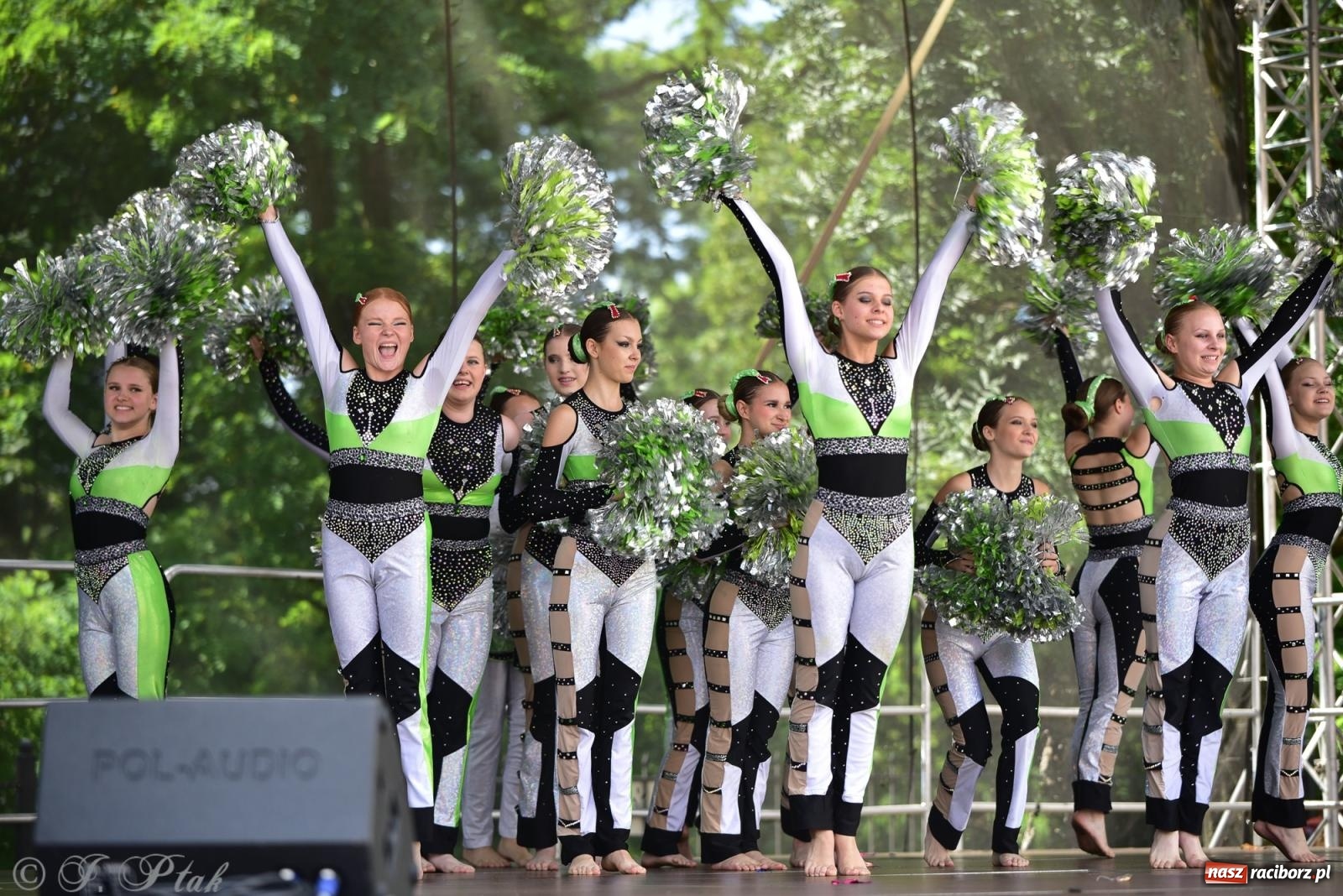 Zdjęcie w galerii na portalu naszraciborz.pl: IV raciborski Mażoretkowy Zawrót Głowy [FOTO i WIDEO] wiadomości z regionu