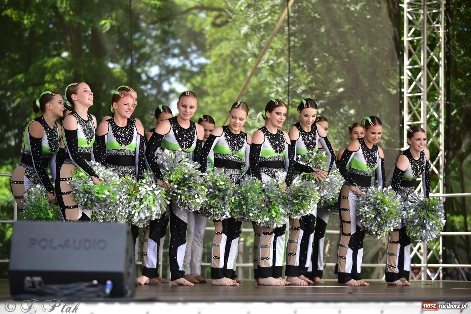 Zdjęcie w galerii na portalu naszraciborz.pl: IV raciborski Mażoretkowy Zawrót Głowy [FOTO i WIDEO] wiadomości z regionu