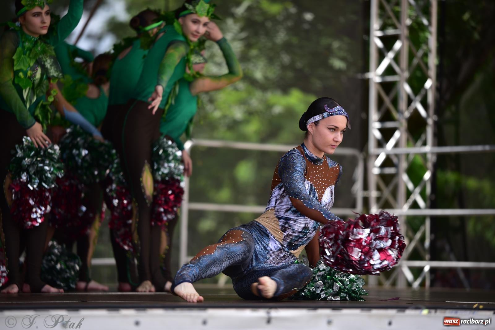 Zdjęcie w galerii na portalu naszraciborz.pl: IV raciborski Mażoretkowy Zawrót Głowy [FOTO i WIDEO] wiadomości z regionu