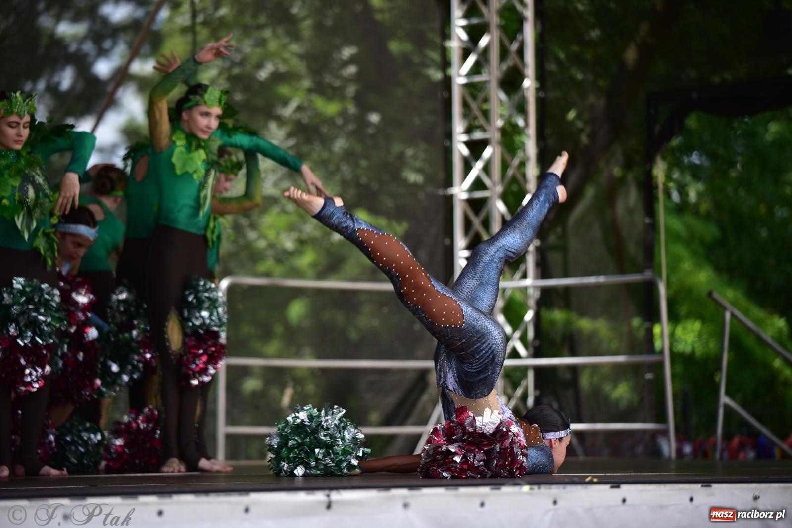 Zdjęcie w galerii na portalu naszraciborz.pl: IV raciborski Mażoretkowy Zawrót Głowy [FOTO i WIDEO] wiadomości z regionu
