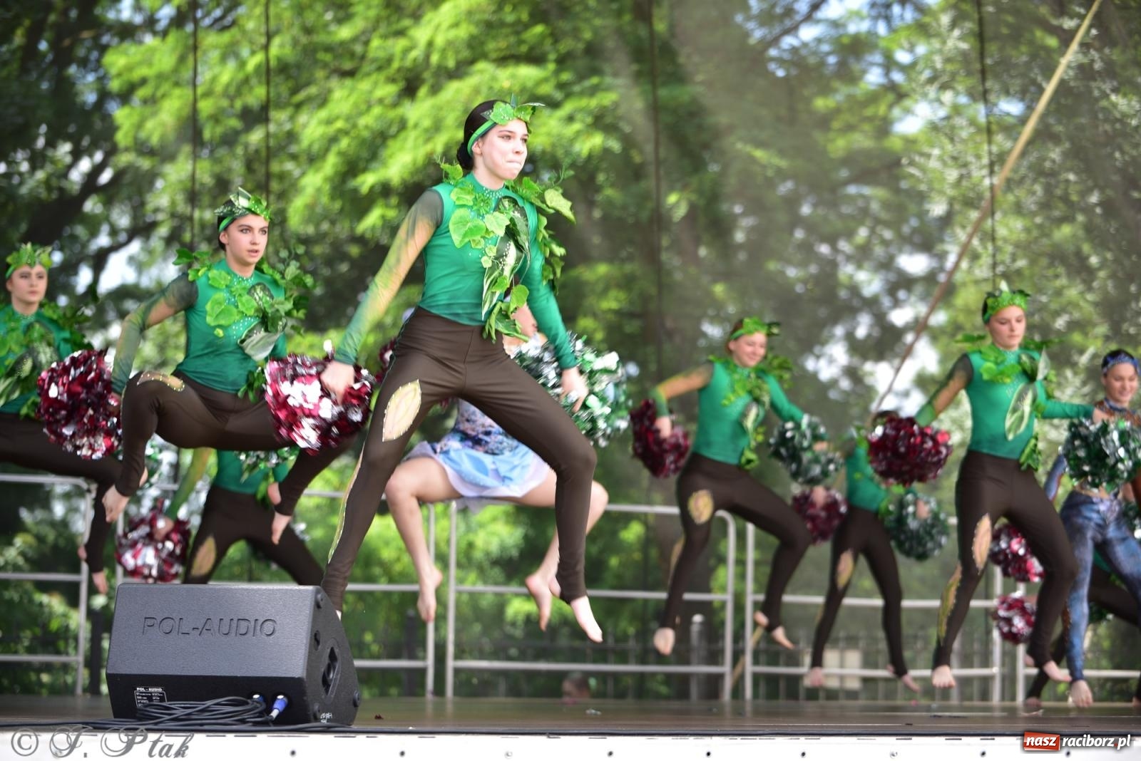 Zdjęcie w galerii na portalu naszraciborz.pl: IV raciborski Mażoretkowy Zawrót Głowy [FOTO i WIDEO] wiadomości z regionu