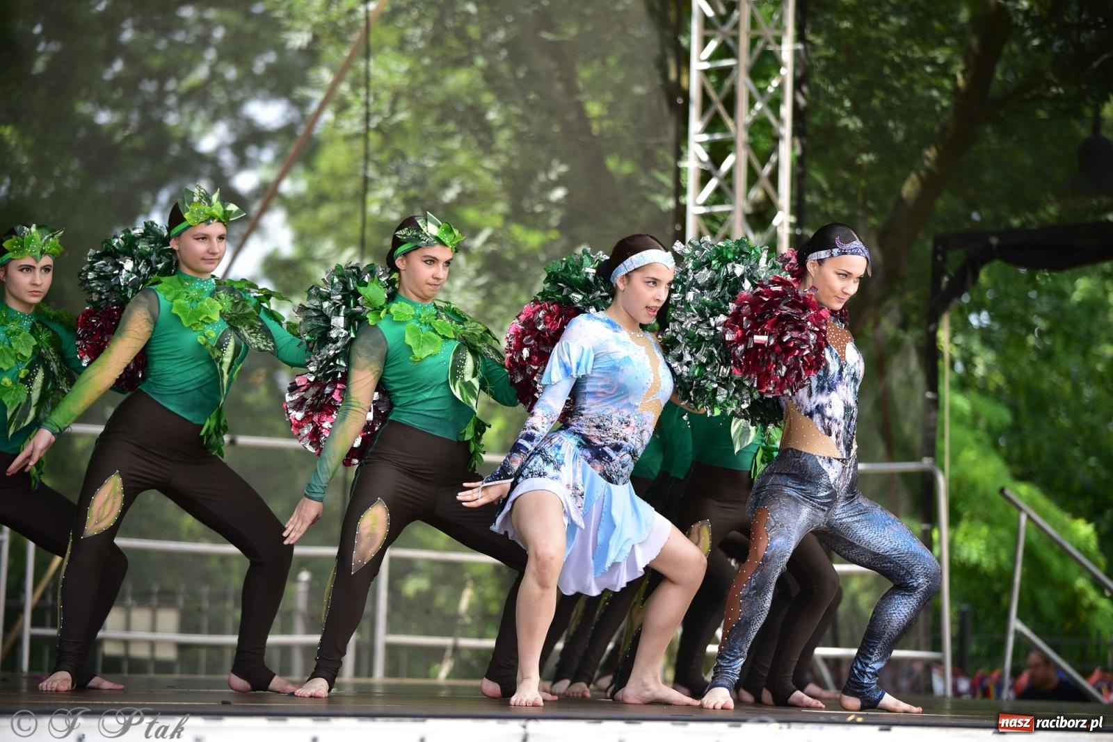 Zdjęcie w galerii na portalu naszraciborz.pl: IV raciborski Mażoretkowy Zawrót Głowy [FOTO i WIDEO] wiadomości z regionu