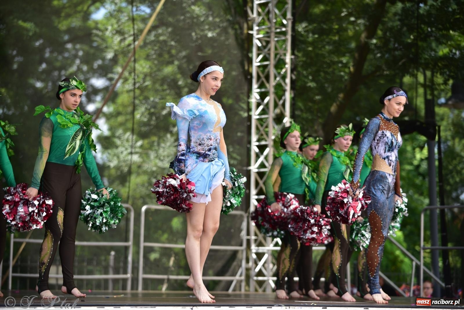 Zdjęcie w galerii na portalu naszraciborz.pl: IV raciborski Mażoretkowy Zawrót Głowy [FOTO i WIDEO] wiadomości z regionu