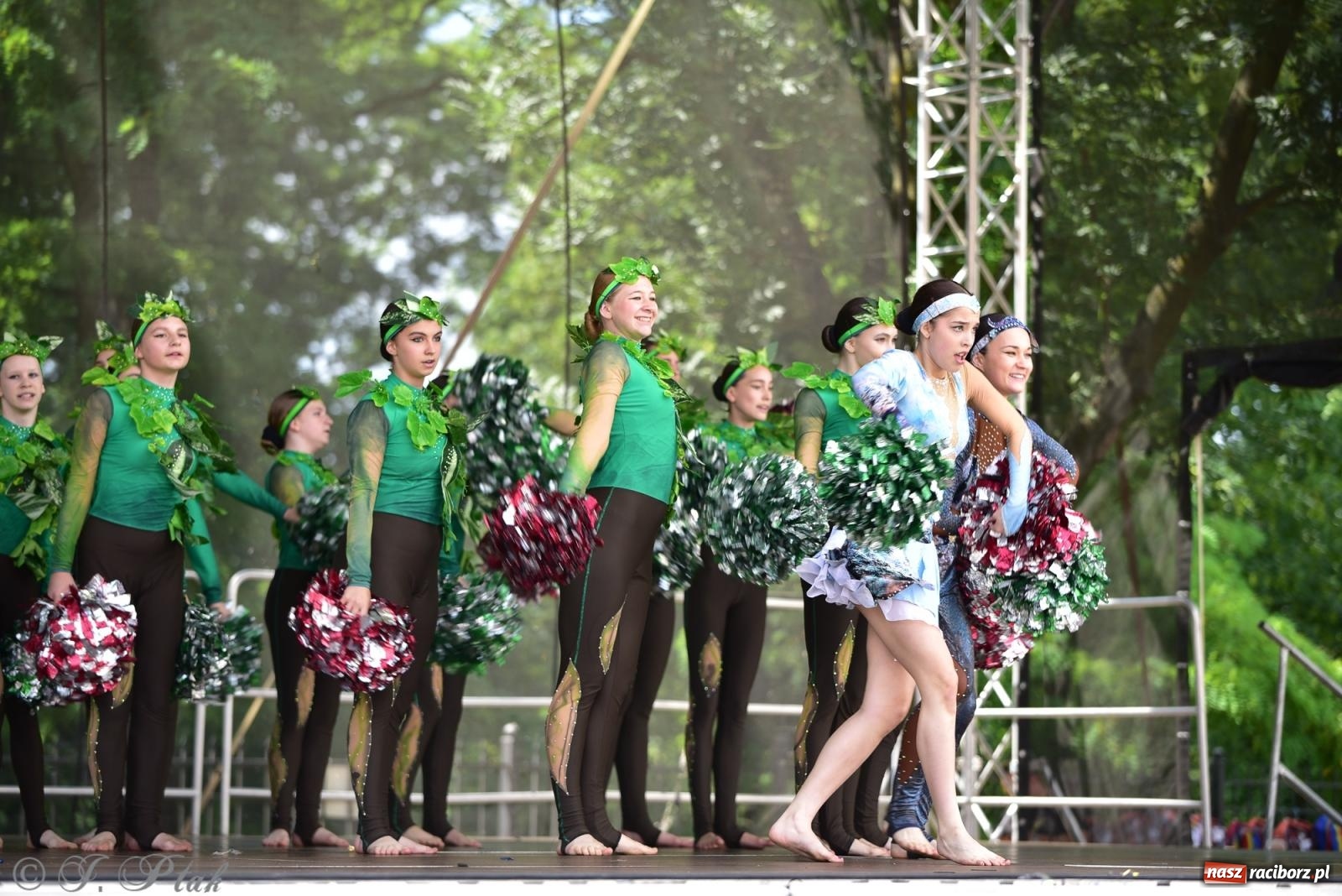 Zdjęcie w galerii na portalu naszraciborz.pl: IV raciborski Mażoretkowy Zawrót Głowy [FOTO i WIDEO] wiadomości z regionu
