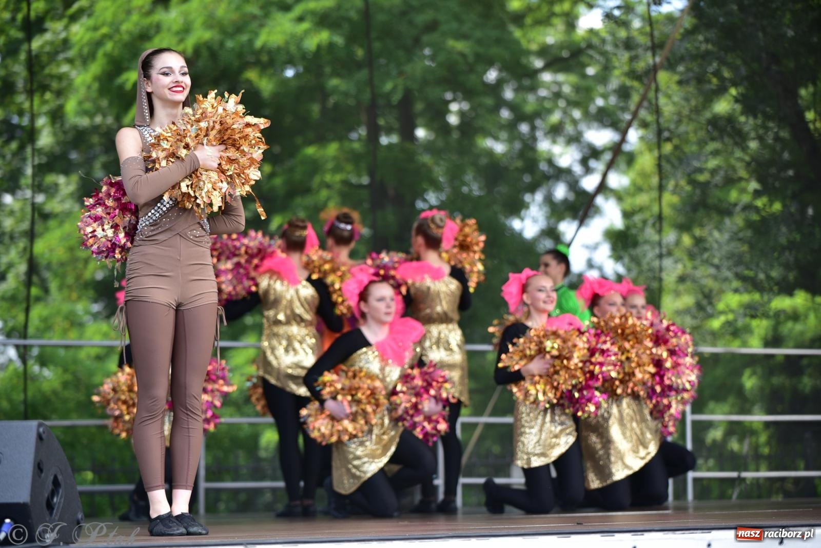 Zdjęcie w galerii na portalu naszraciborz.pl: IV raciborski Mażoretkowy Zawrót Głowy [FOTO i WIDEO] wiadomości z regionu