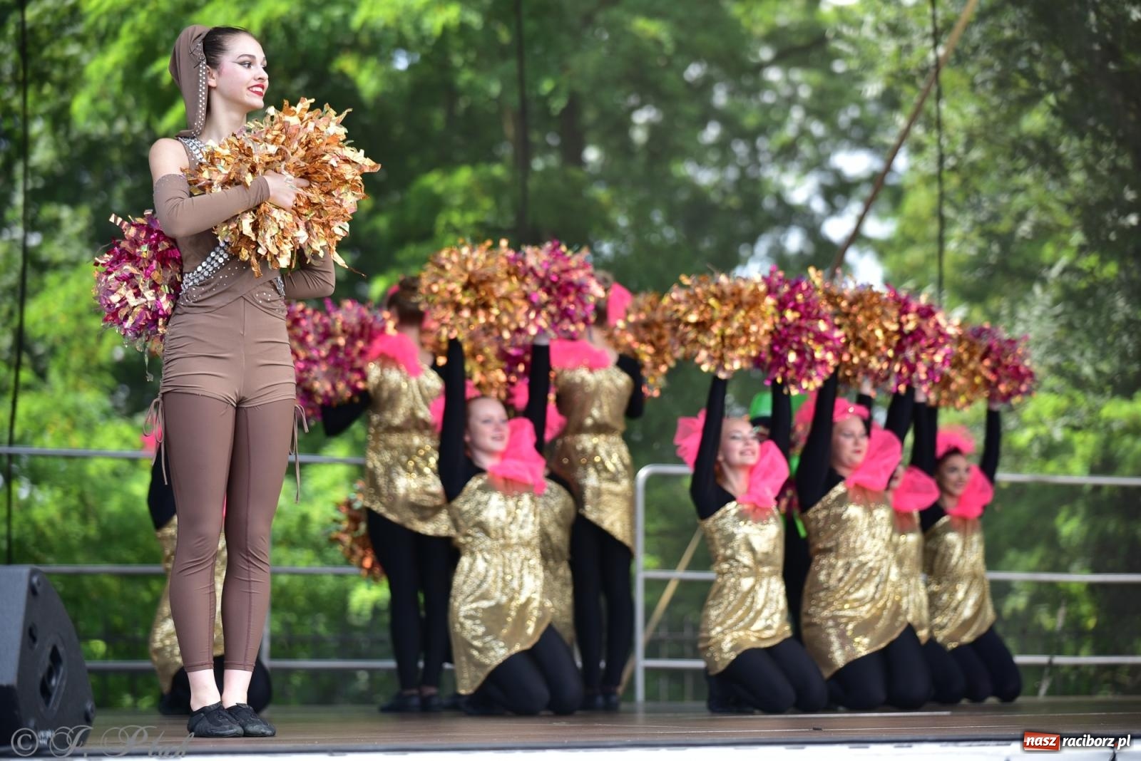 Zdjęcie w galerii na portalu naszraciborz.pl: IV raciborski Mażoretkowy Zawrót Głowy [FOTO i WIDEO] wiadomości z regionu