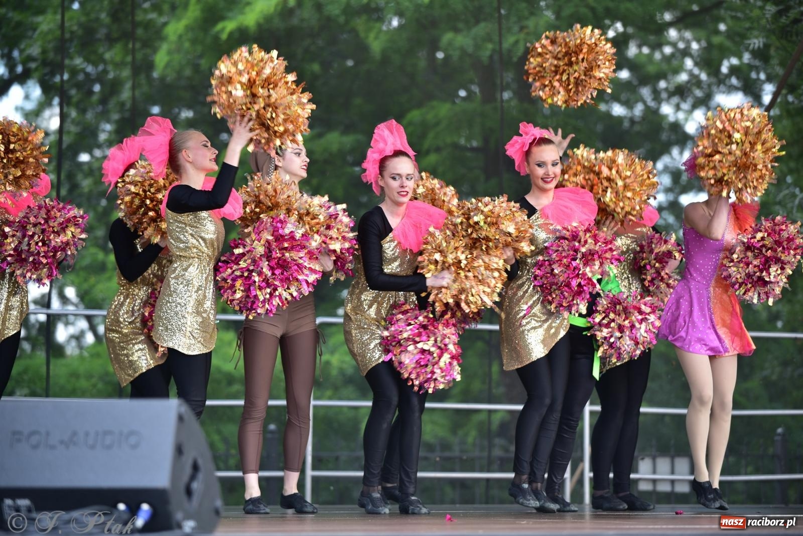 Zdjęcie w galerii na portalu naszraciborz.pl: IV raciborski Mażoretkowy Zawrót Głowy [FOTO i WIDEO] wiadomości z regionu