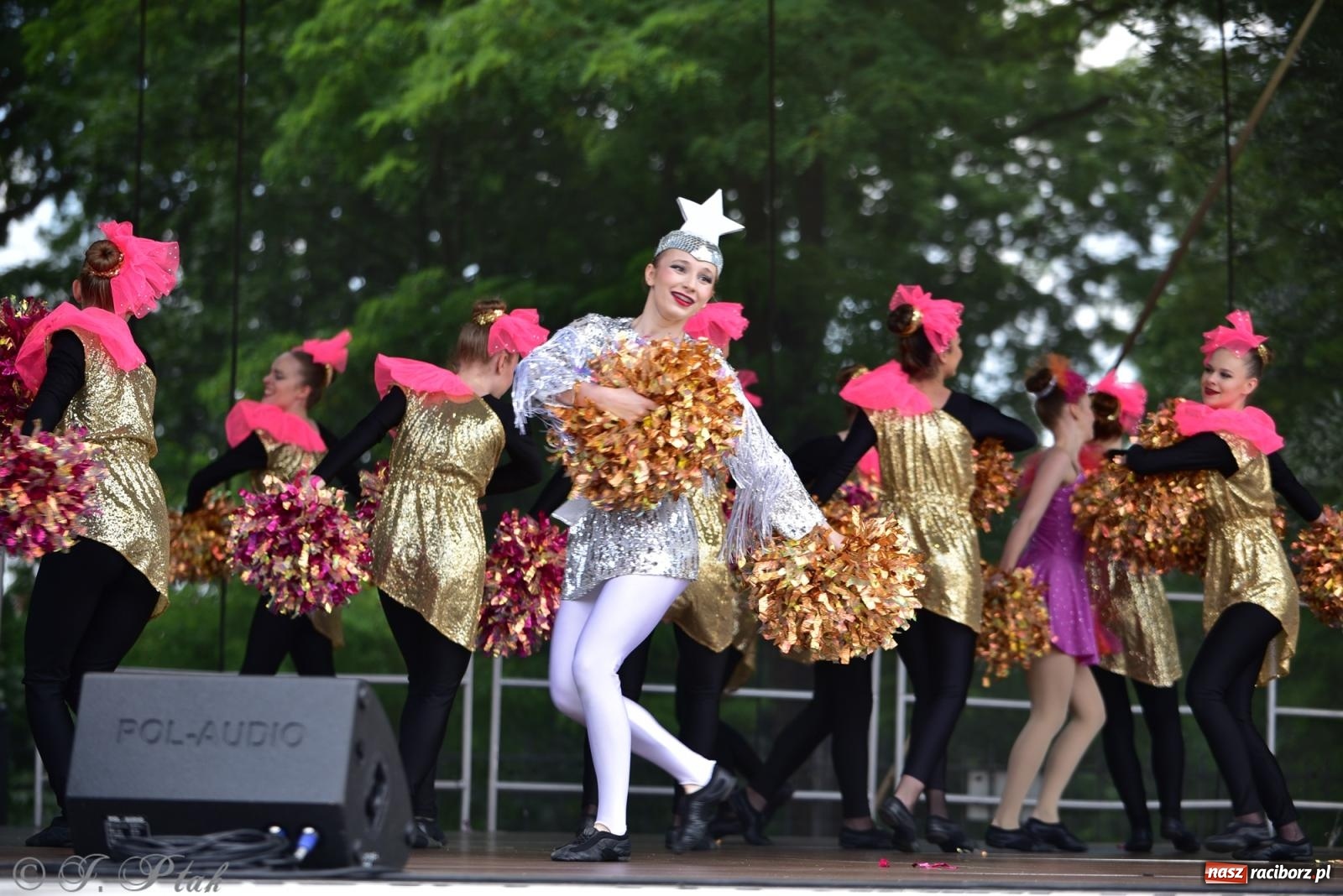 Zdjęcie w galerii na portalu naszraciborz.pl: IV raciborski Mażoretkowy Zawrót Głowy [FOTO i WIDEO] wiadomości z regionu
