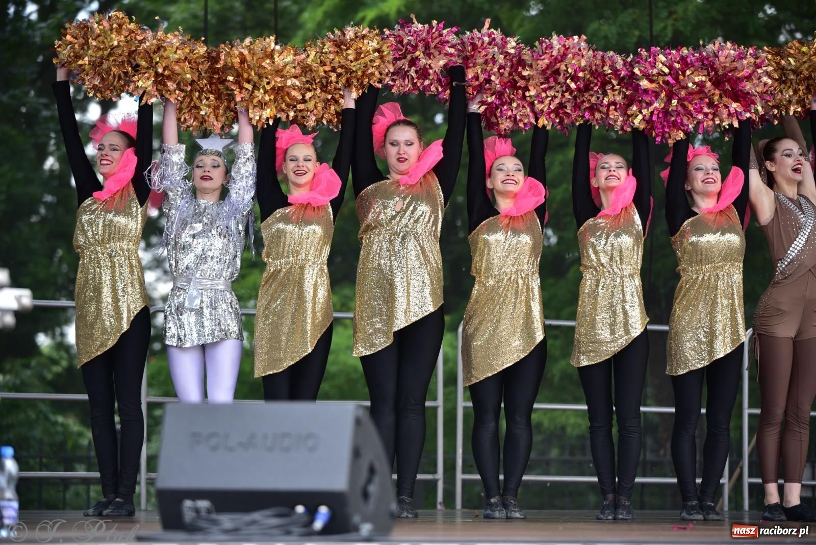 Zdjęcie w galerii na portalu naszraciborz.pl: IV raciborski Mażoretkowy Zawrót Głowy [FOTO i WIDEO] wiadomości z regionu