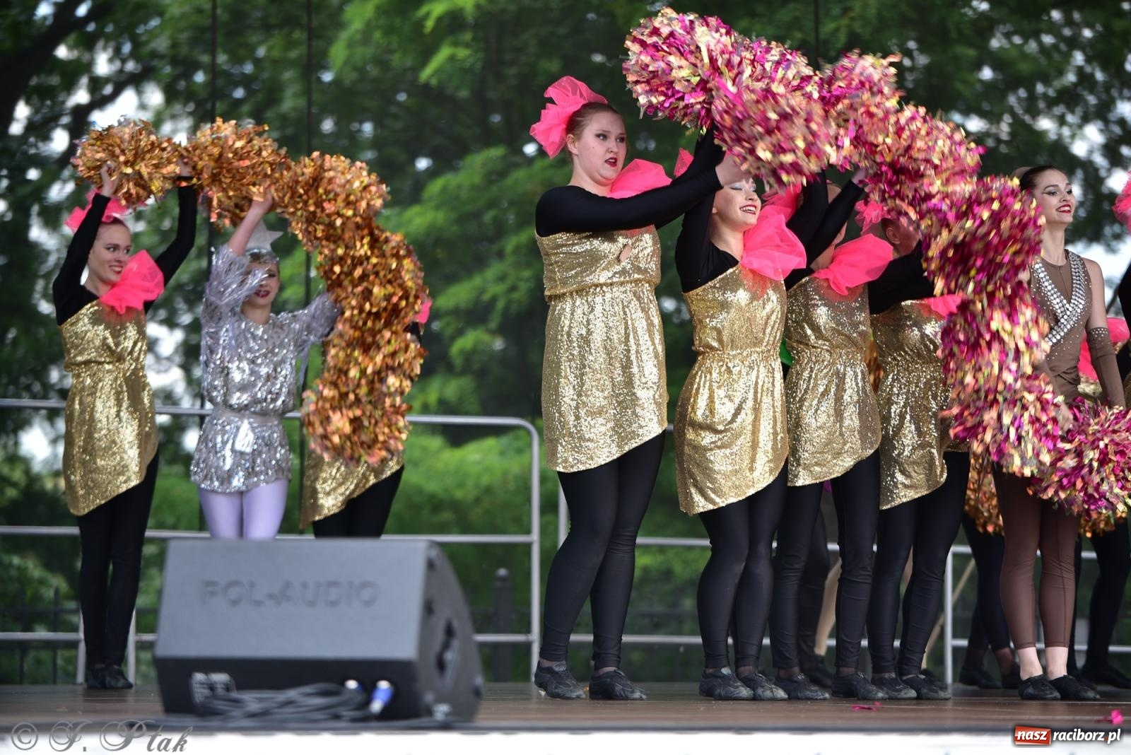Zdjęcie w galerii na portalu naszraciborz.pl: IV raciborski Mażoretkowy Zawrót Głowy [FOTO i WIDEO] wiadomości z regionu