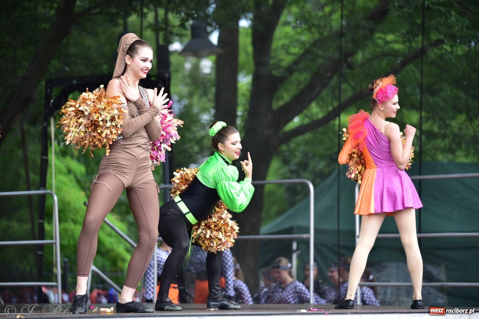 Zdjęcie w galerii na portalu naszraciborz.pl: IV raciborski Mażoretkowy Zawrót Głowy [FOTO i WIDEO] wiadomości z regionu