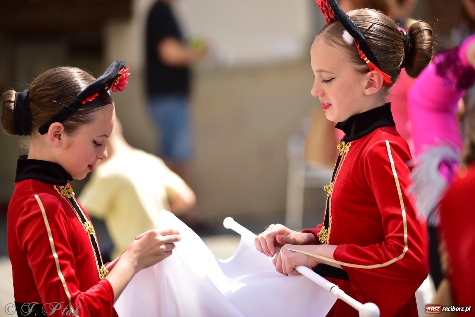 Zdjęcie w galerii na portalu naszraciborz.pl: IV raciborski Mażoretkowy Zawrót Głowy [FOTO i WIDEO] wiadomości z regionu