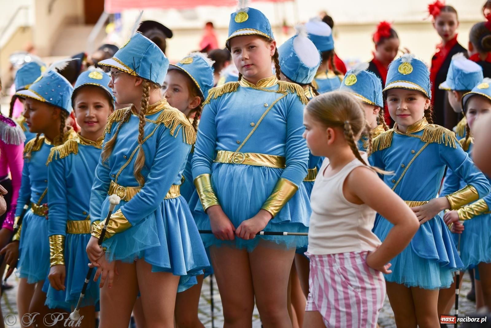 Zdjęcie w galerii na portalu naszraciborz.pl: IV raciborski Mażoretkowy Zawrót Głowy [FOTO i WIDEO] wiadomości z regionu