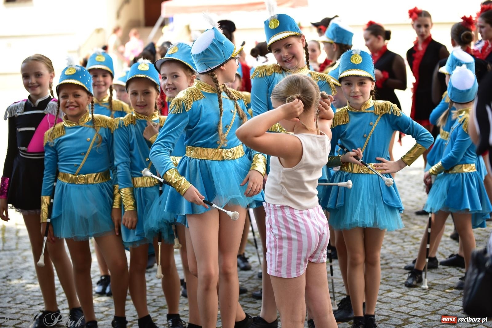 Zdjęcie w galerii na portalu naszraciborz.pl: IV raciborski Mażoretkowy Zawrót Głowy [FOTO i WIDEO] wiadomości z regionu