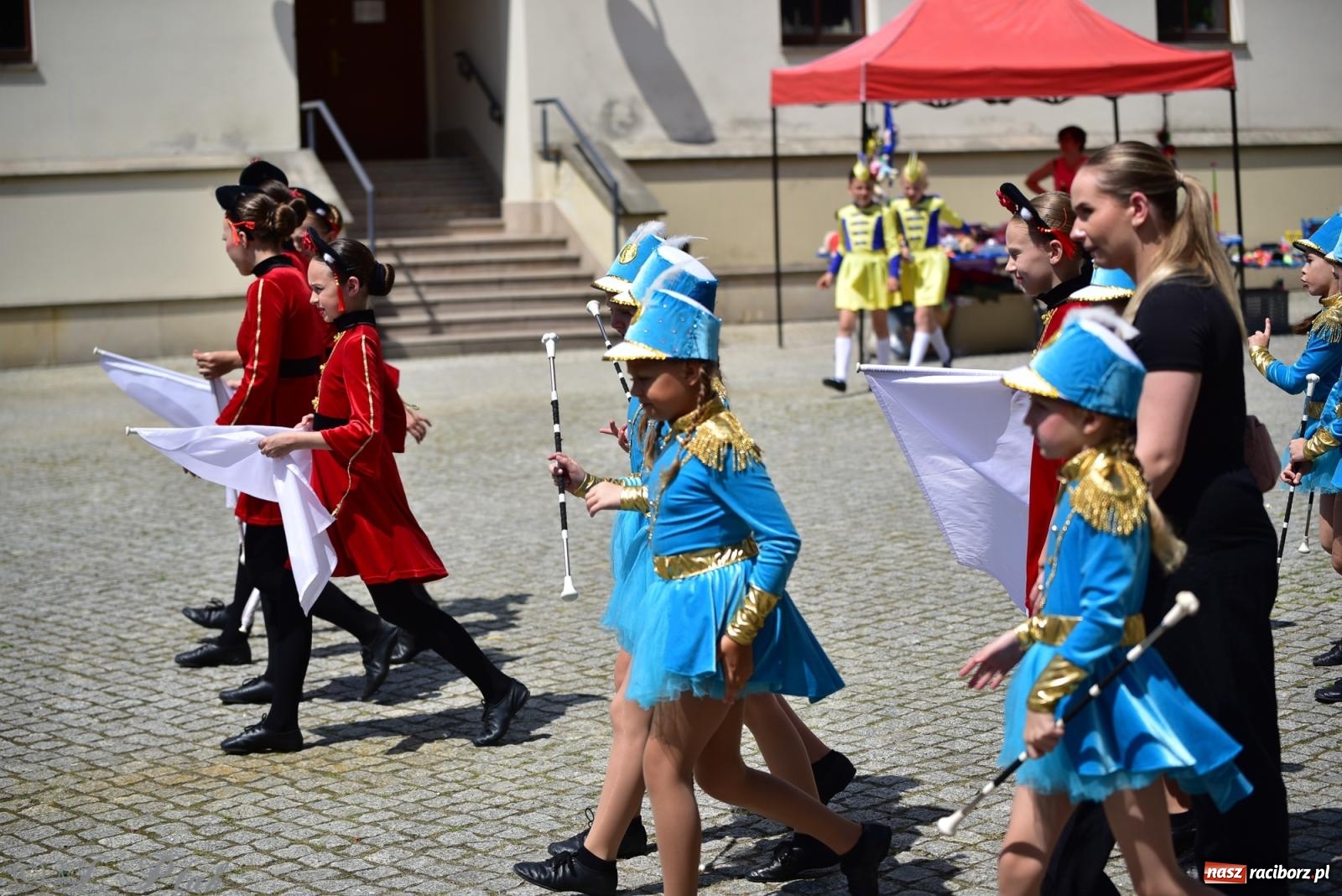 Zdjęcie w galerii na portalu naszraciborz.pl: IV raciborski Mażoretkowy Zawrót Głowy [FOTO i WIDEO] wiadomości z regionu