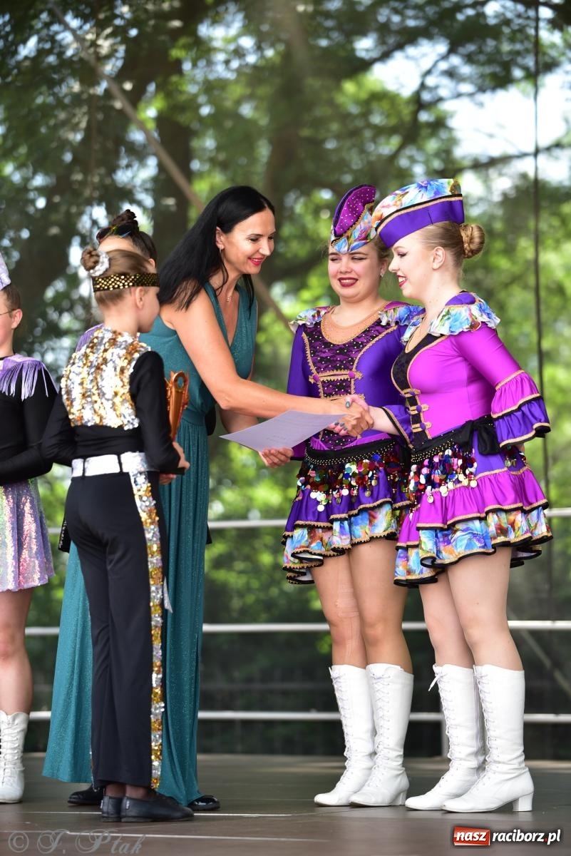 Zdjęcie w galerii na portalu naszraciborz.pl: IV raciborski Mażoretkowy Zawrót Głowy [FOTO i WIDEO] wiadomości z regionu