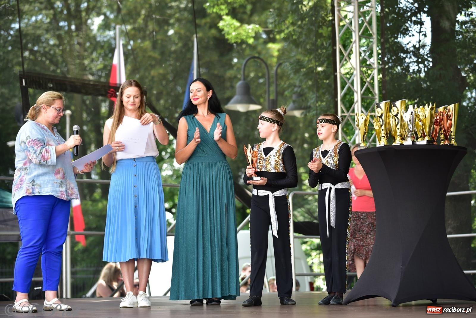 Zdjęcie w galerii na portalu naszraciborz.pl: IV raciborski Mażoretkowy Zawrót Głowy [FOTO i WIDEO] wiadomości z regionu