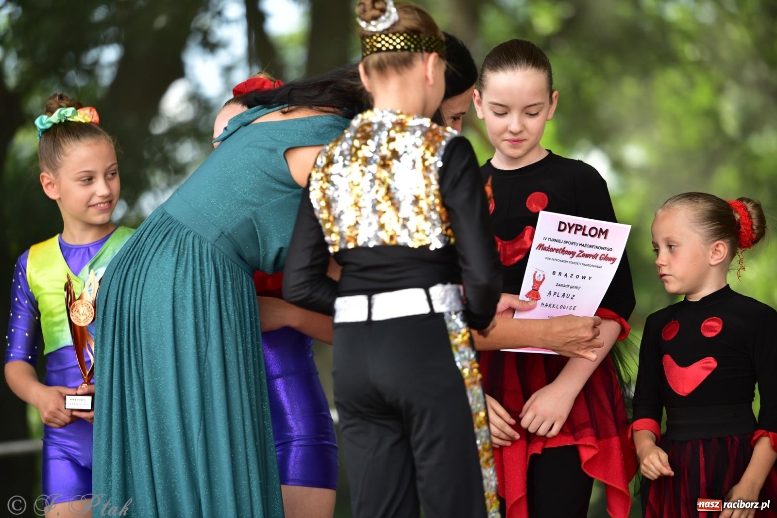 Zdjęcie w galerii na portalu naszraciborz.pl: IV raciborski Mażoretkowy Zawrót Głowy [FOTO i WIDEO] wiadomości z regionu