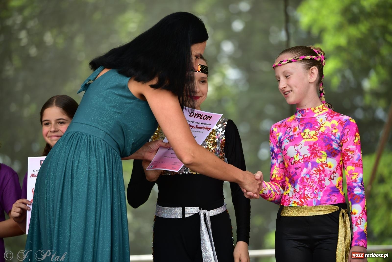 Zdjęcie w galerii na portalu naszraciborz.pl: IV raciborski Mażoretkowy Zawrót Głowy [FOTO i WIDEO] wiadomości z regionu