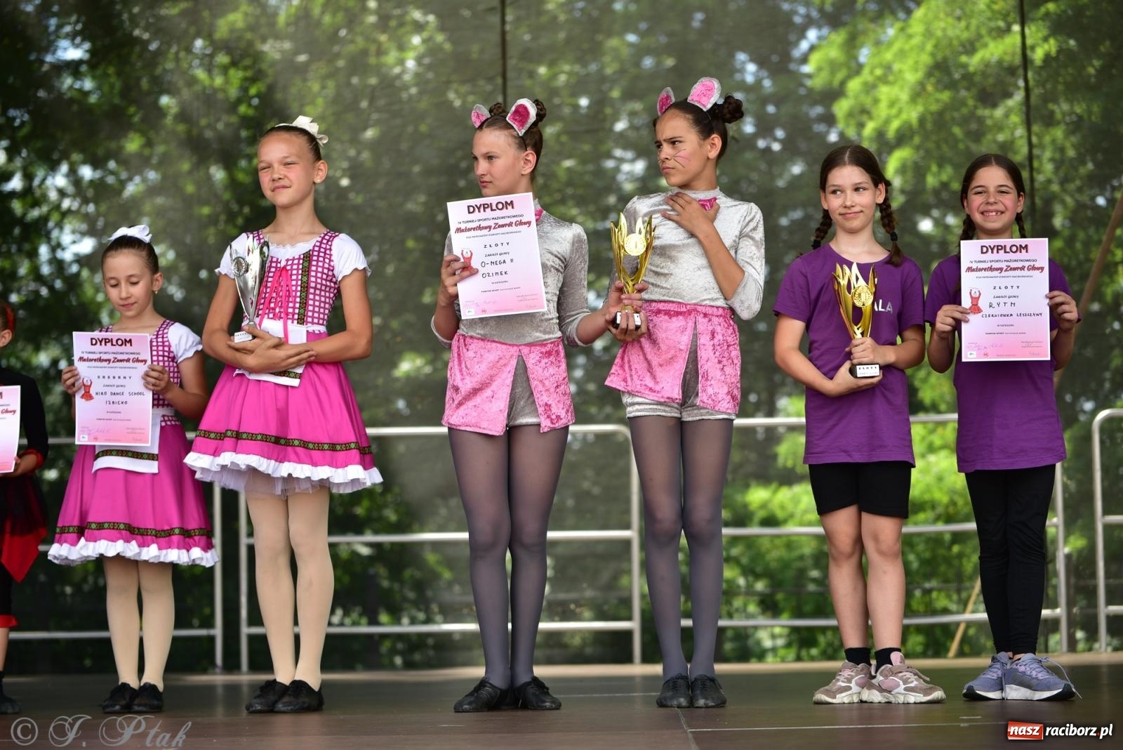 Zdjęcie w galerii na portalu naszraciborz.pl: IV raciborski Mażoretkowy Zawrót Głowy [FOTO i WIDEO] wiadomości z regionu