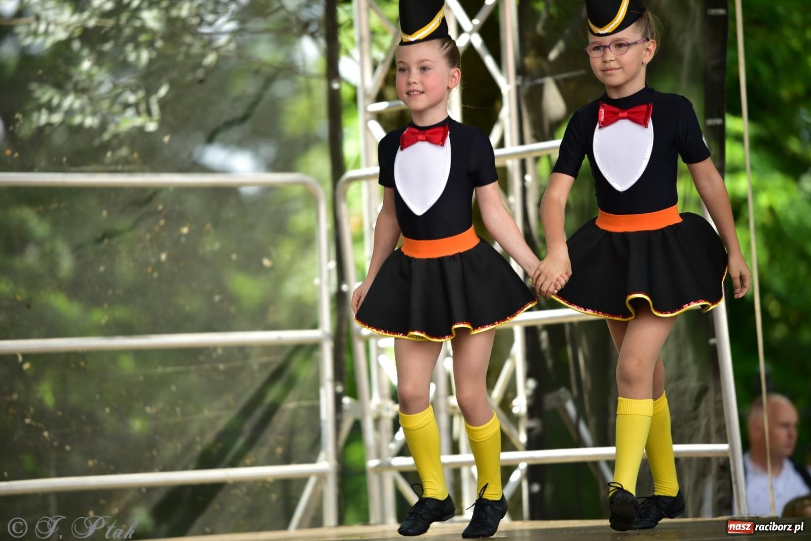 Zdjęcie w galerii na portalu naszraciborz.pl: IV raciborski Mażoretkowy Zawrót Głowy [FOTO i WIDEO] wiadomości z regionu