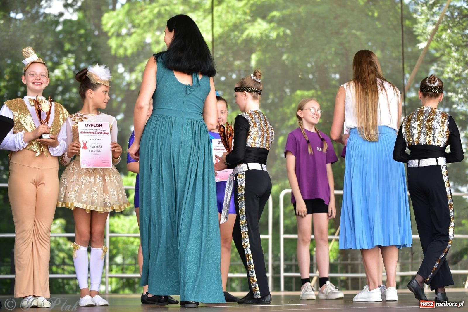 Zdjęcie w galerii na portalu naszraciborz.pl: IV raciborski Mażoretkowy Zawrót Głowy [FOTO i WIDEO] wiadomości z regionu
